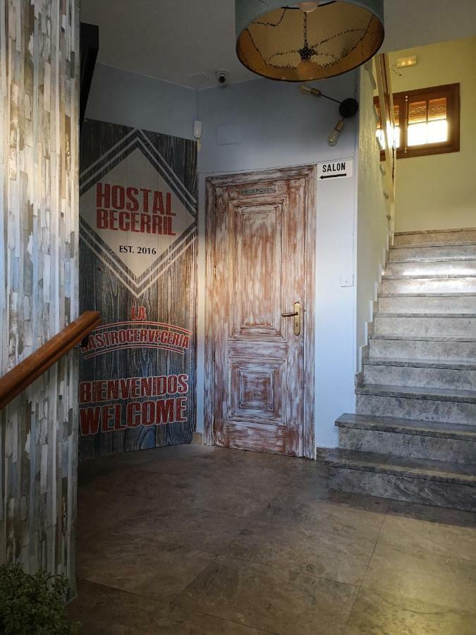 Hostal Becerril Becerril de la Sierra Exterior foto